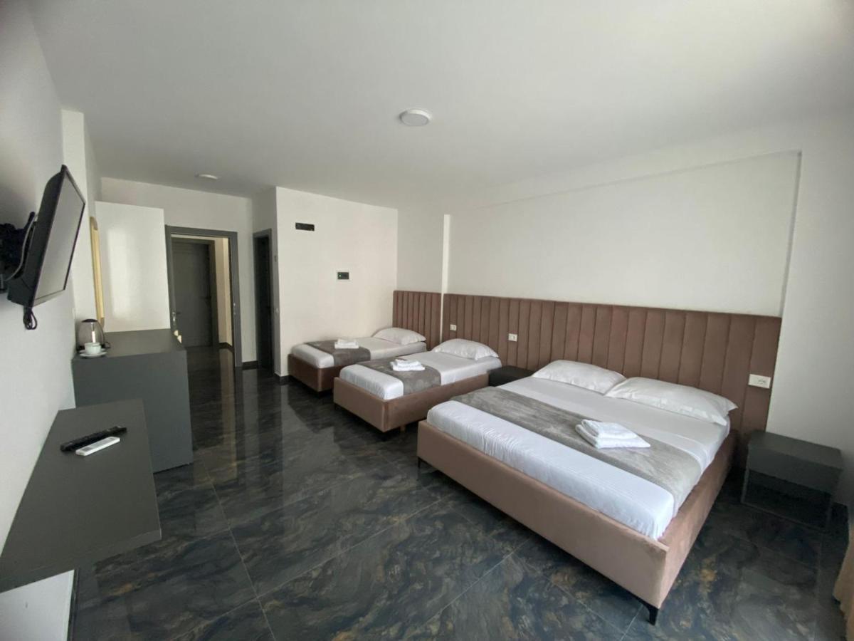 Leodori 3 Suites Shengjin Exterior photo