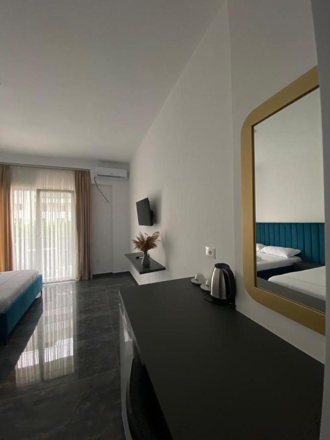 Leodori 3 Suites Shengjin Exterior photo