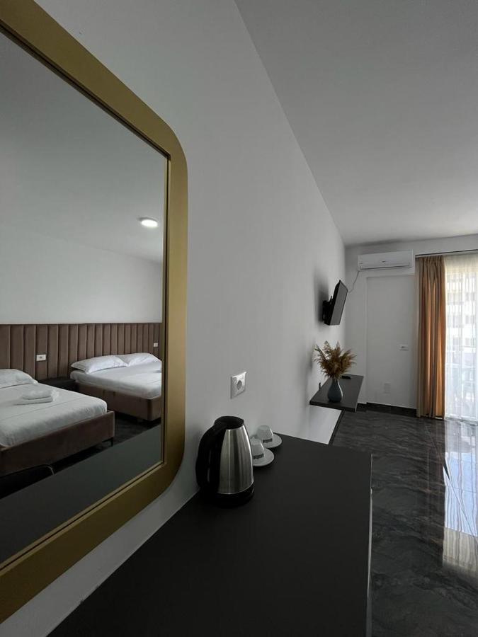 Leodori 3 Suites Shengjin Exterior photo